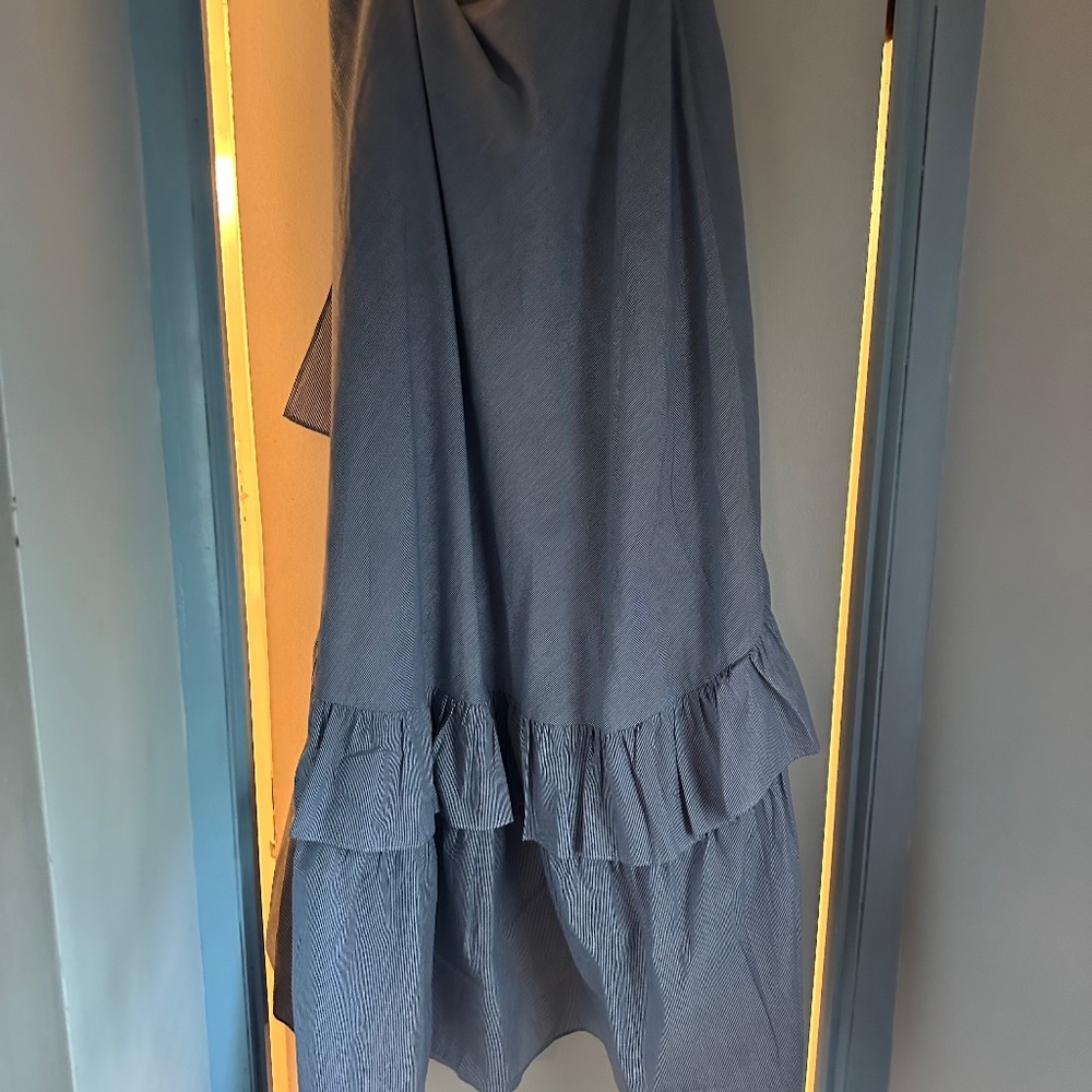 Ruffled high low skirt excellent condition